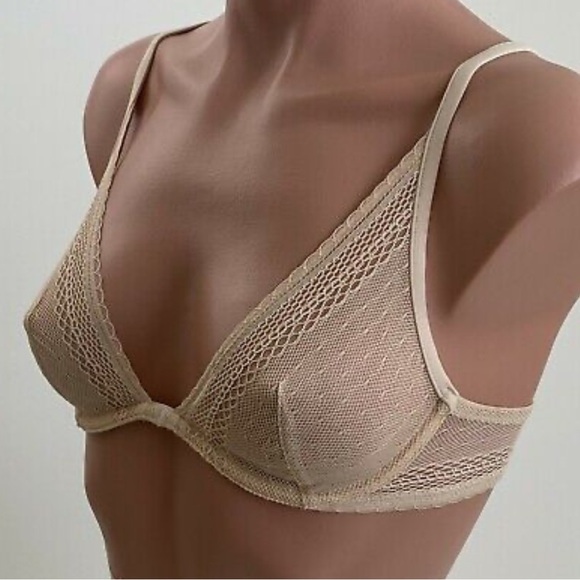 Victoria's Secret Black and Cream Lace Bras Intimates 34B bundle lot - Picture 4 of 4